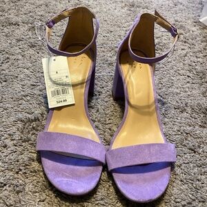 Nwt sandals size 8